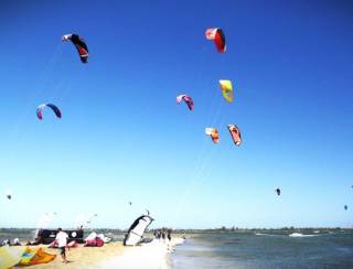 Araruama é decretada em' Lei' estadual com o título de "Capital do Kitesurf"