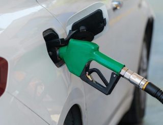 Com defasagem de 13% na Gasolina e 22% no Diesel em relação ao preço internacional, somada ao aumento do ICMS, combustíveis devem ficar mais caros já no próximo mês