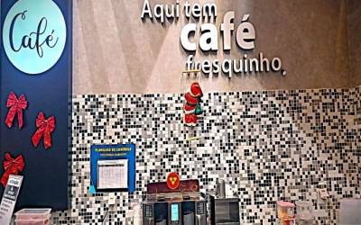 Cafézinho e lanches nota 10 você encontra na filial do ASSAÍ de Araruama